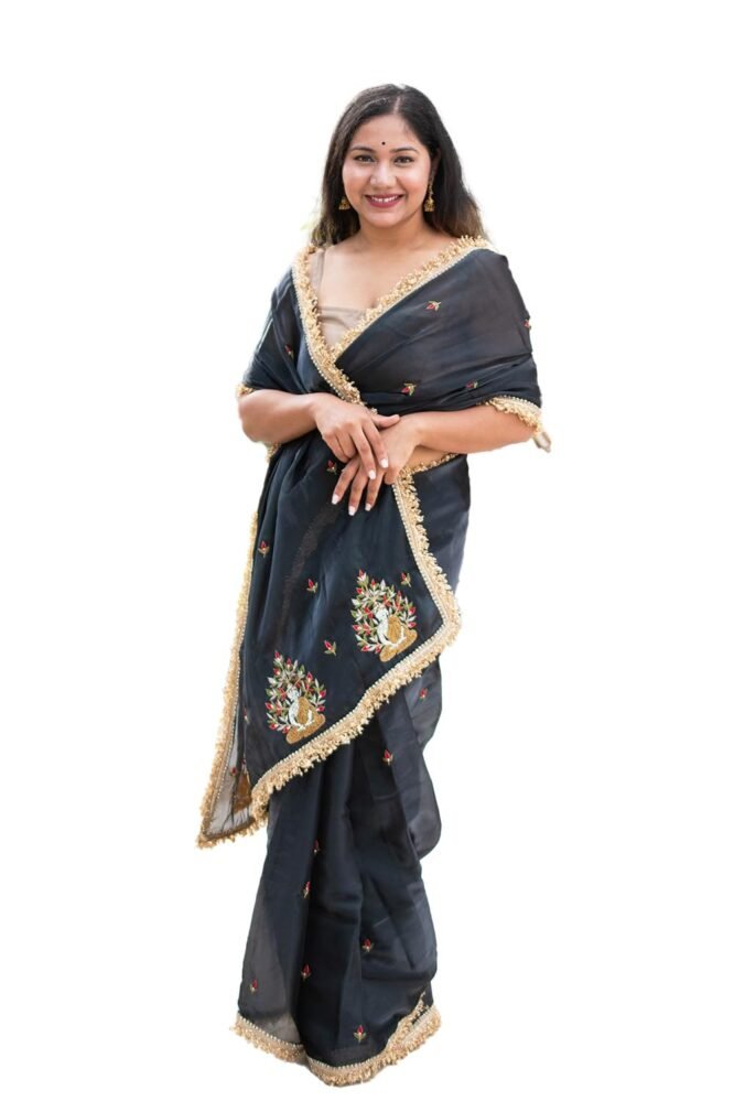 MESCHE Women's Jimmy Organza Saree with Diamond & Resham Buddha Embroidery With Unstiched Blouse Piece. - Image 4