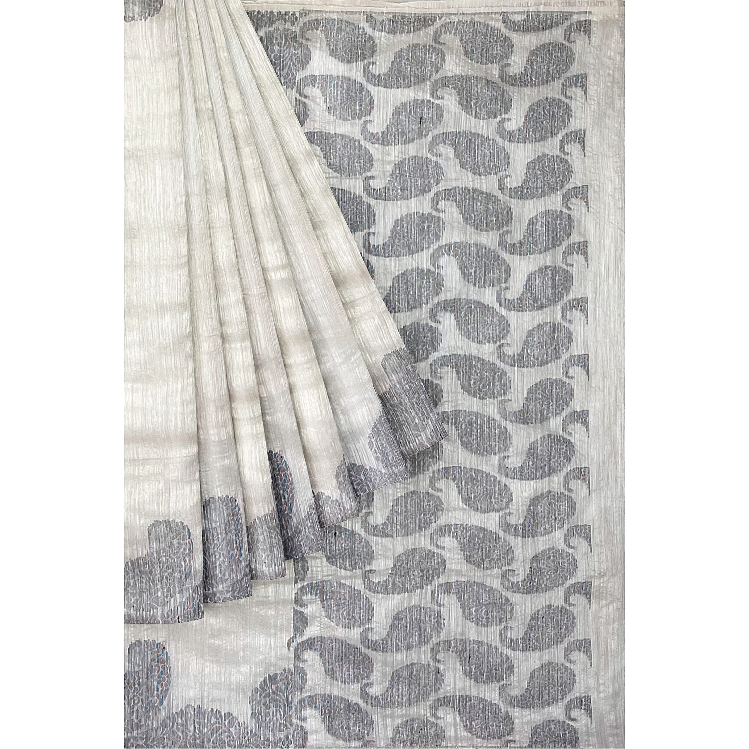 GUNGUN Womens White and Black Paisely Matka Saree - Image 2